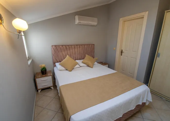 Sunset Club Aqualettings Oyster 5